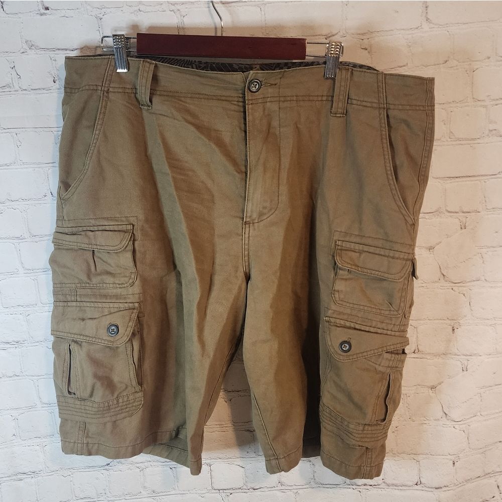 Men's Ocean Pacific (OP) cargo shorts, size 38